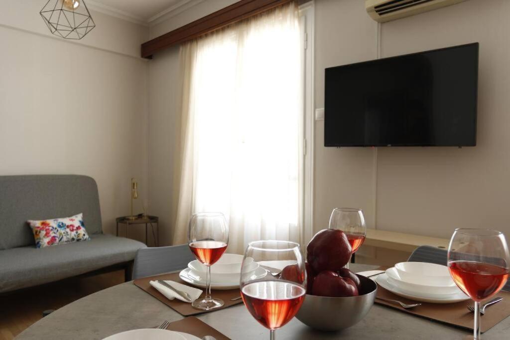 Central House In Plaka Афины Экстерьер фото