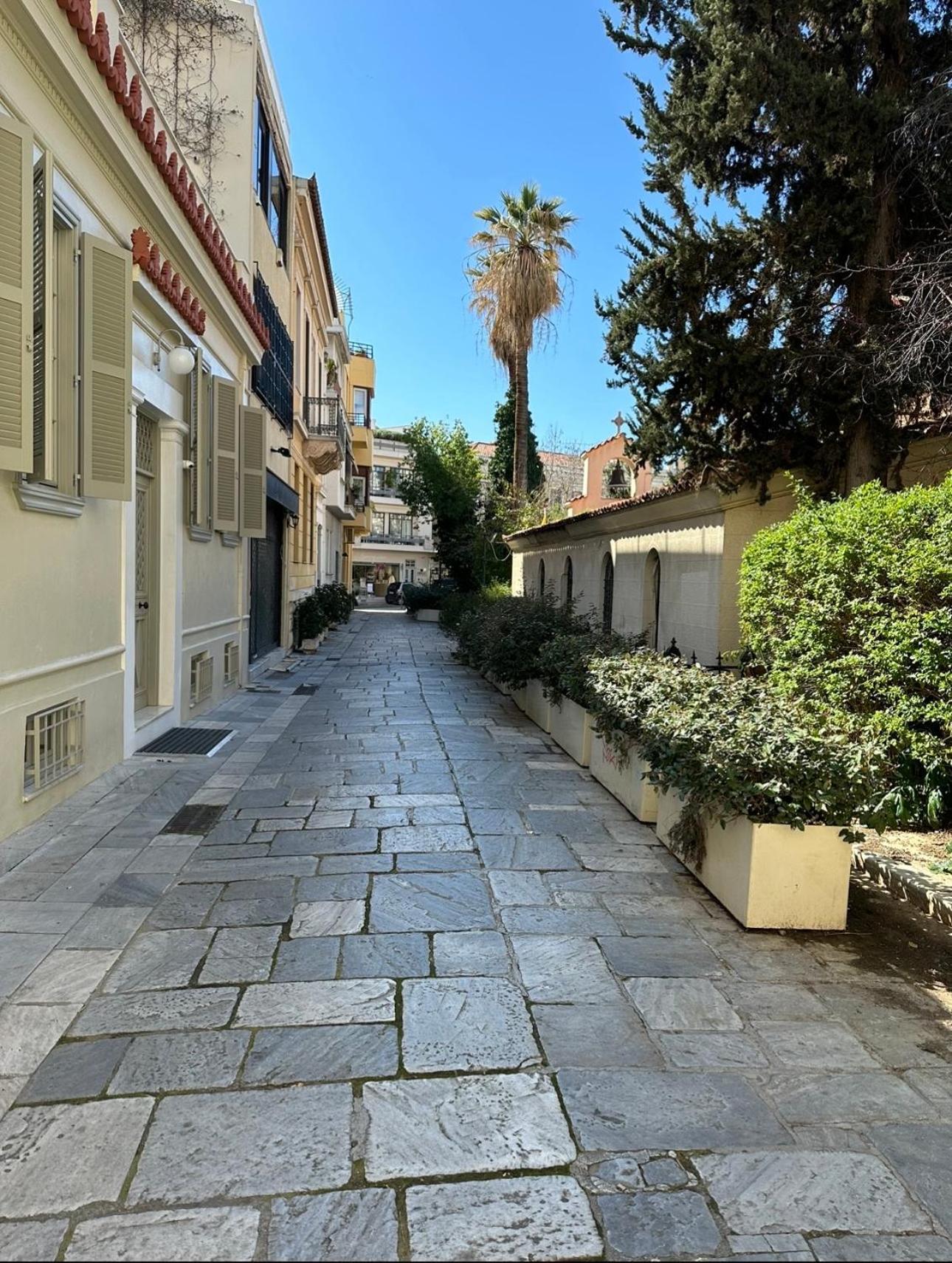 Central House In Plaka Афины Экстерьер фото