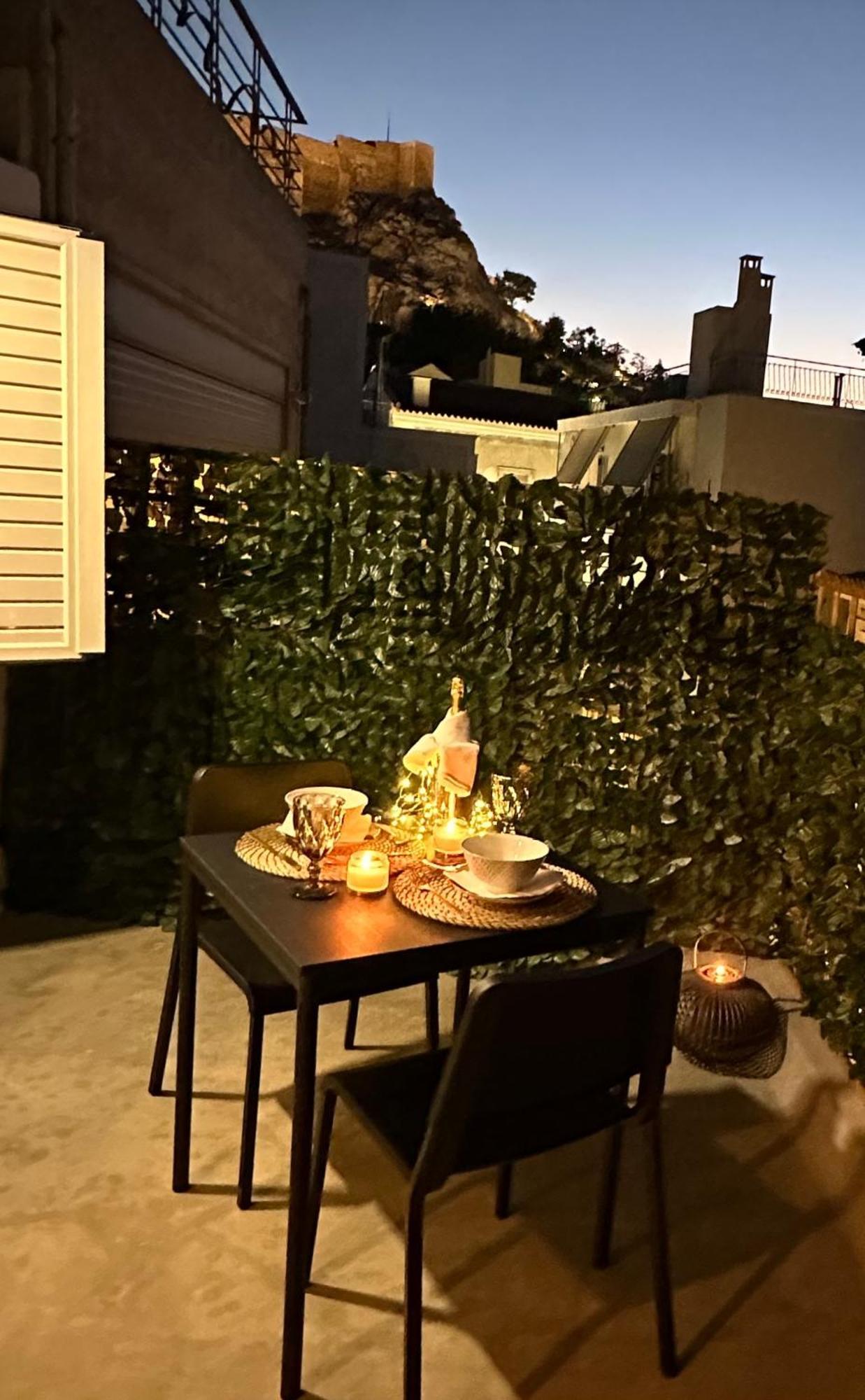Central House In Plaka Афины Экстерьер фото
