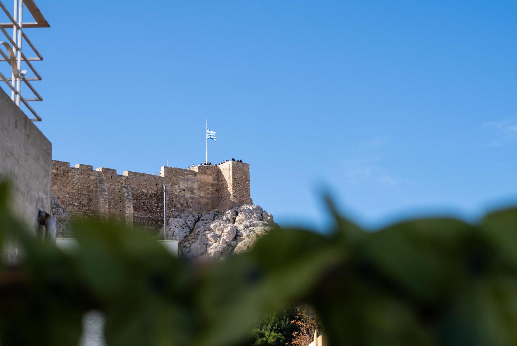Central House In Plaka Афины Экстерьер фото
